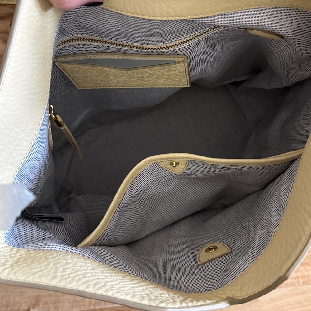 Anne Klein Butter Yellow Leather Hobo Shoulder Bag Toggle Tassel NWT - Picture 8 of 10